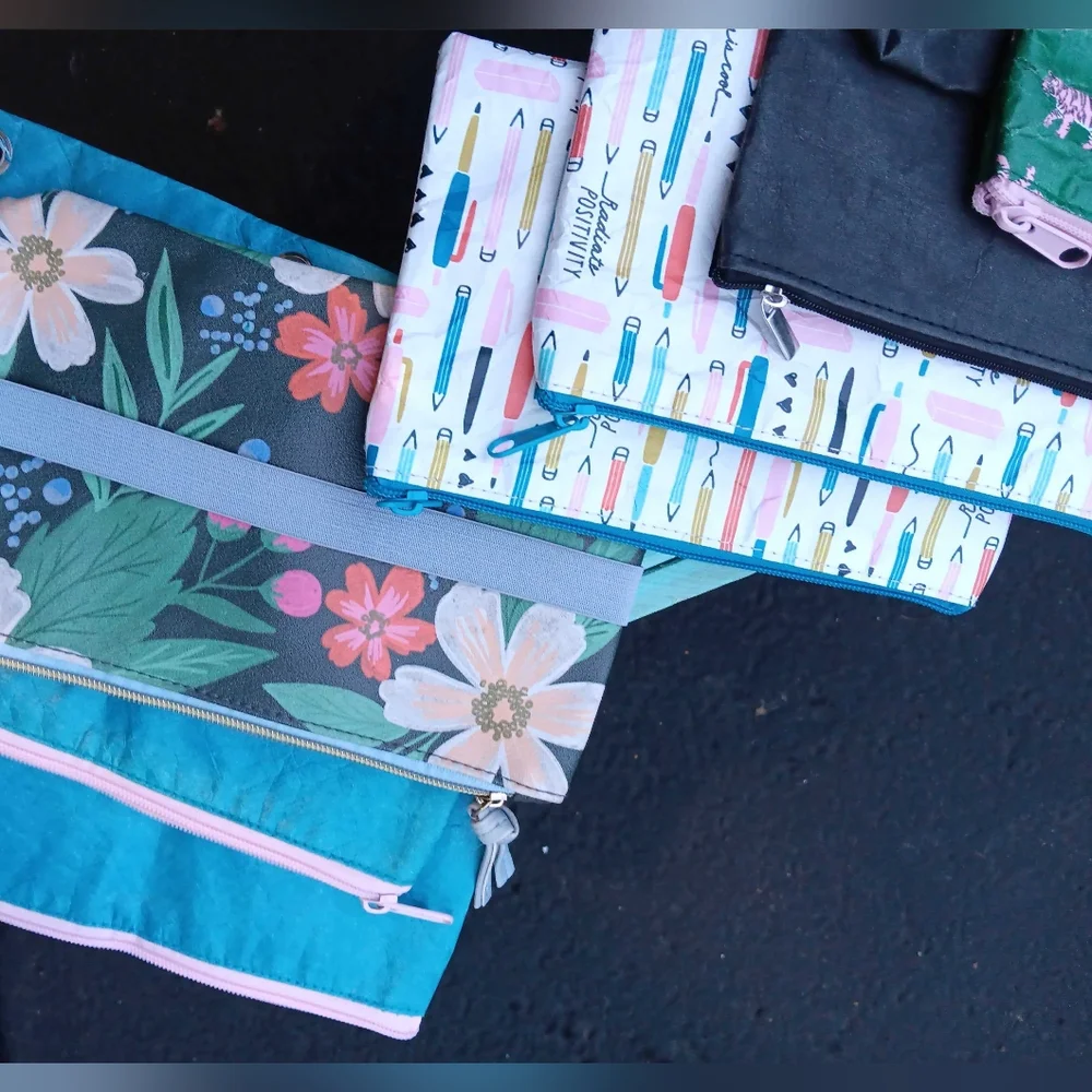 💜 3/$15💜Colorful Collection of 8 Zippered Pouches.💜